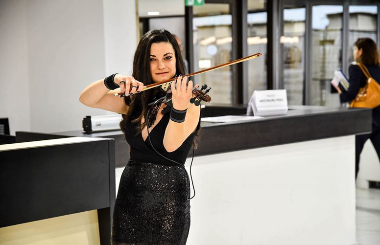 Violinist at the conference