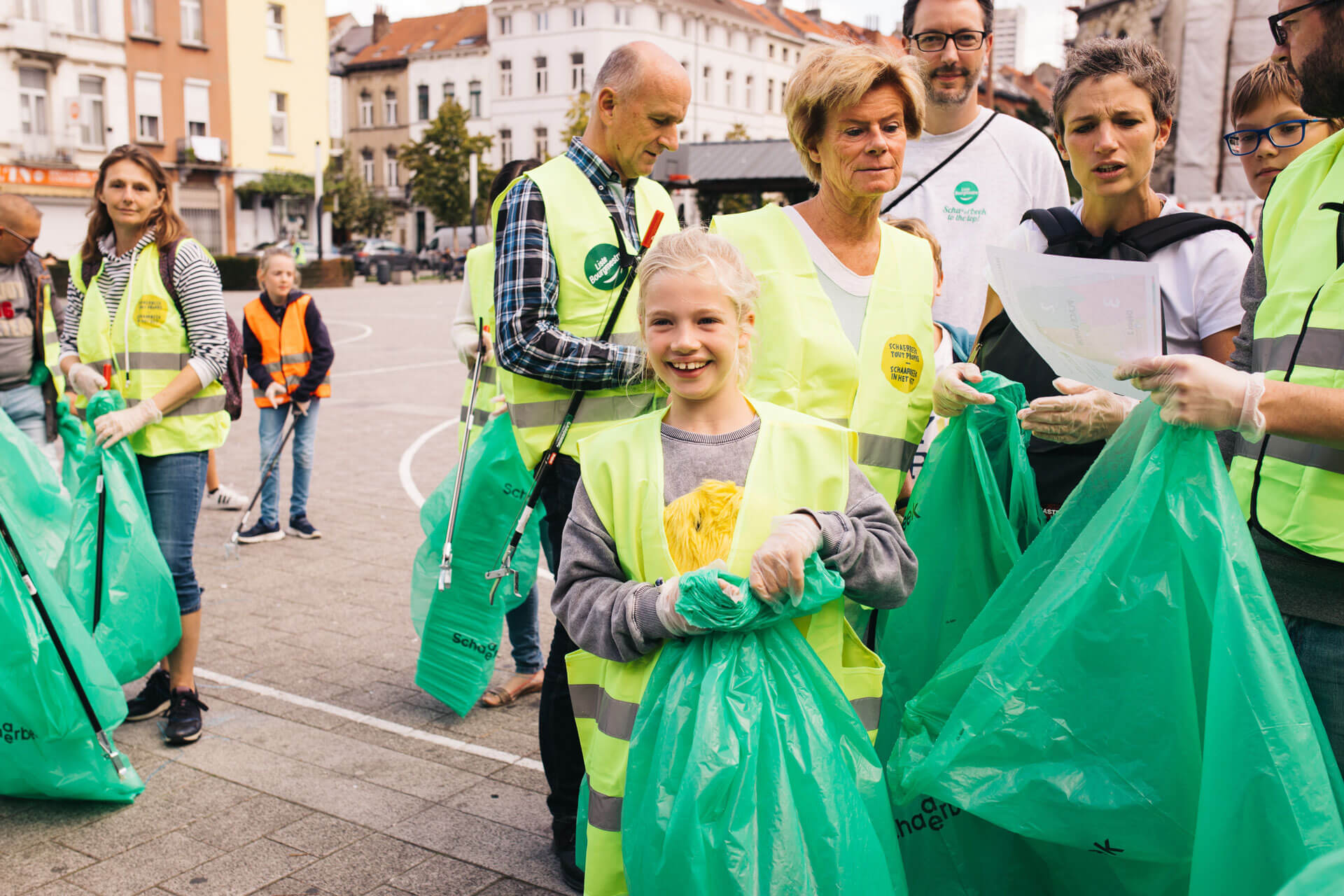Residents collecting rubbish in Schaerbeek.
